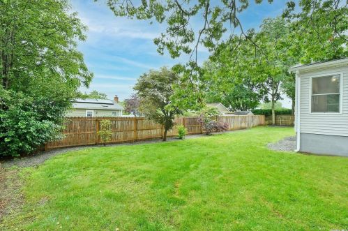 111 9th Ave, Holtsville NY  11742-2336 exterior