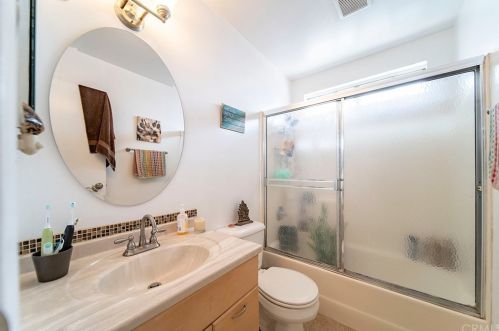 826 Obispo Ave, Long Beach CA  90804-5036 exterior