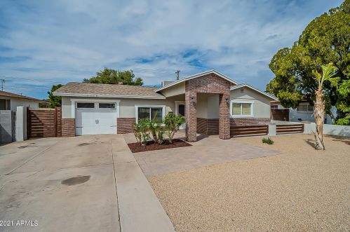 2318 37th Way, Phoenix, AZ 85008-2218