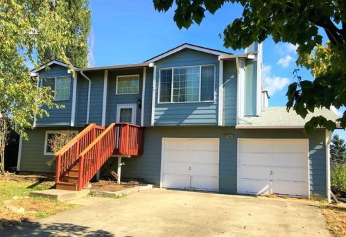 9946 Harold Ct, Yelm WA  98597-9632 exterior