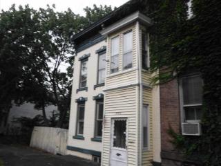 201 10th St, Troy NY  12180-2914 exterior