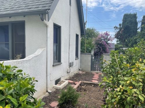 6033 Del Ray Ct, Riverside, CA 92506-2502