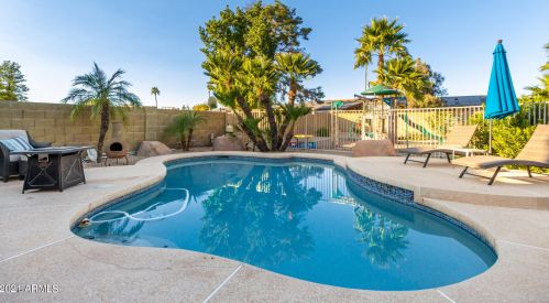 4610 Everett Dr, Phoenix AZ  85032-4893 exterior