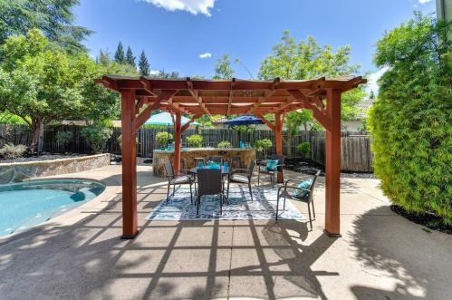 648 Henry St, Folsom CA  95630-7737 exterior