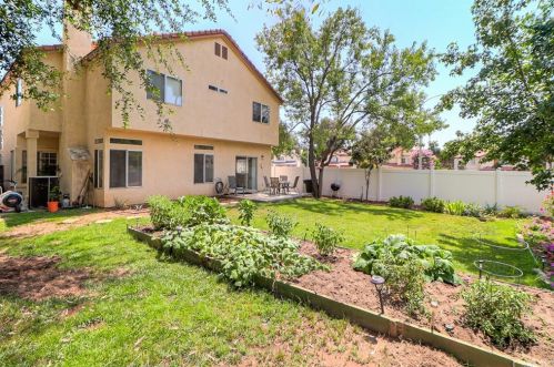 719 Napa Ave, Redlands CA  92374-5463 exterior