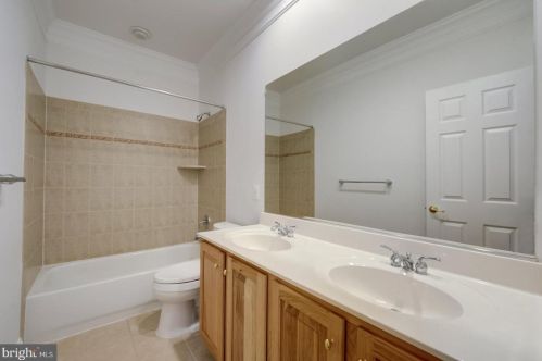 4424 Tuscany Ct, Woodbridge VA  22192-5519 exterior