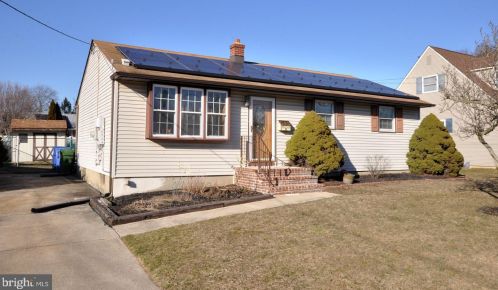 415 Henry St, Palmyra, NJ 08065-1703