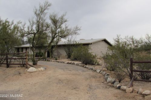 6854 Sesame Ln, Tucson, AZ 85704-1849