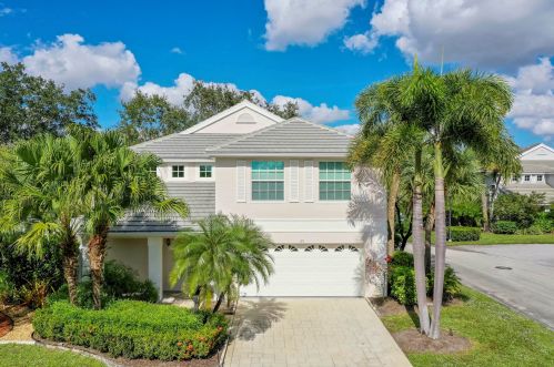 25 Commodore Pl, West Palm Beach, FL 33418-7196