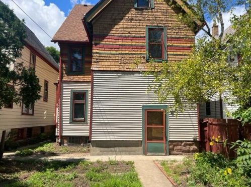 1228 32, Milwaukee WI 53208-2943 exterior