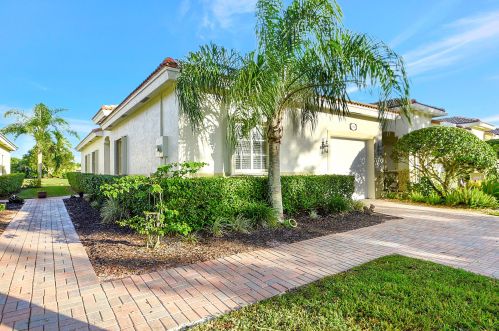 2364 Windjammer Way, West Palm Beach, FL 33411-1812