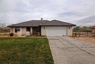 15054 Riverside St, Hesperia, CA 92345-2731