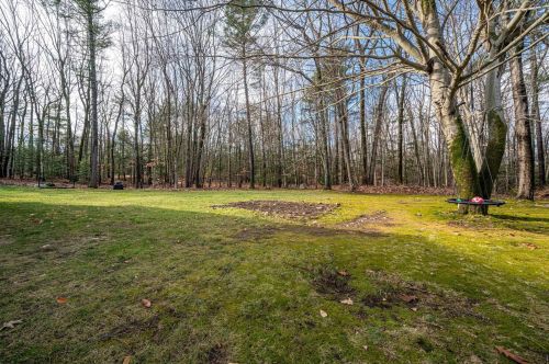 19 Laurel Dr, Concord NH  03304-4321 exterior
