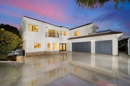 568 Avenida Esplendor, Walnut CA  91789-2684 exterior