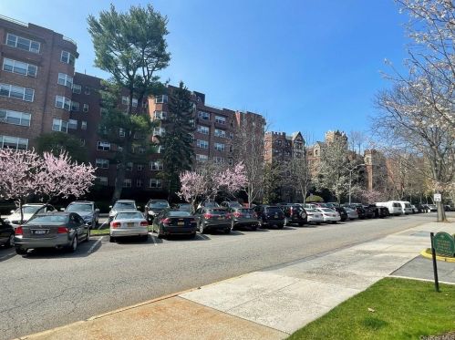 250 Garth Rd, Scarsdale NY  10583-3902 exterior