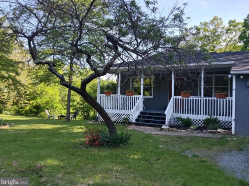 843 Lower Valley Rd, Strasburg, VA 22657-5528