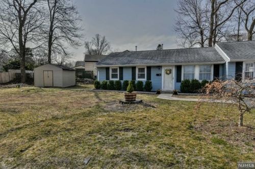 128 Third St, Mahwah NJ  07430-1253 exterior