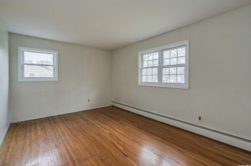 68 Holly Dr, Elwood NY  11731-5226 exterior