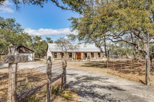 3000 Gatlin Creek Rd, Mount Sharp TX  78620-4908 exterior