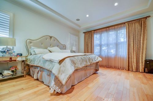 80 Navigator, Irvine CA  92620-3526 exterior