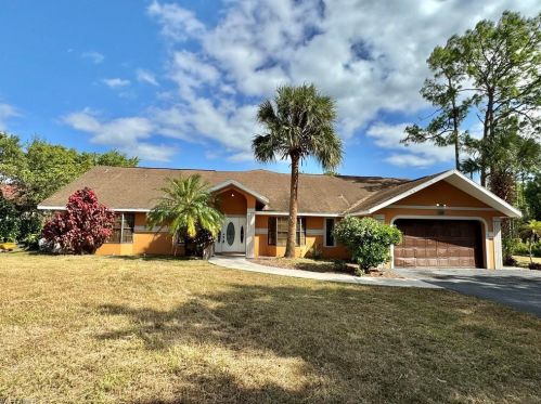 1480 39th St, Naples, FL 34117-5365