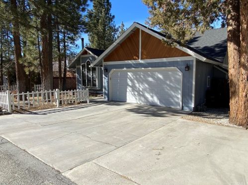 433 Mountain View Blvd, Big Bear City, CA