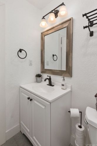39970 Calle Bellagio, Temecula CA  92592-8620 exterior