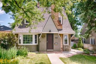 320 Sunset St, Longmont CO  80501-6107 exterior