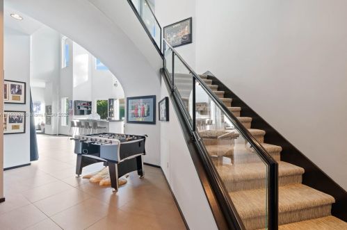 4828 Peninsula Dr, Daytona Beach FL 32127-7203 exterior