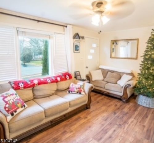 14 Avenue B, Helmetta NJ  08828-1238 exterior