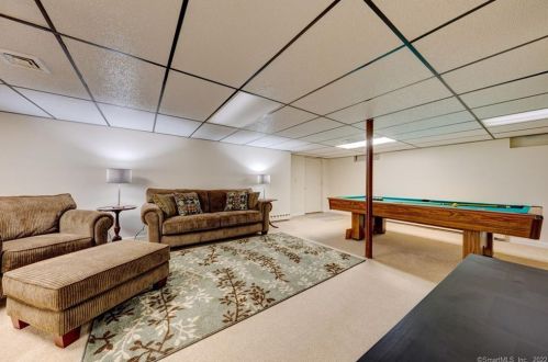 58 Quail Hollow Dr, Southington CT  06489-1616 exterior