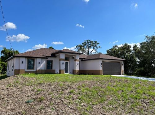 3725 4th St, Lehigh Acres, FL