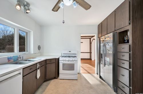 9 White Pine Ln, Northport NY  11768-3453 exterior