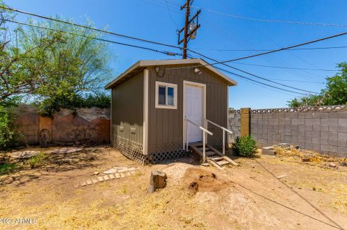 6520 20 Ave, Phoenix AZ 85041-7702 exterior