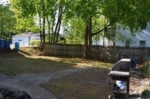 356 Chestnut St, New Britain CT 06051-2307 exterior