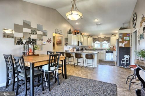 102 Allegheny Ln, Carlisle PA  17013-9103 exterior