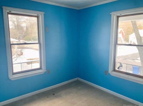 107 Brown Ave, Norwich CT  06351-1927 exterior