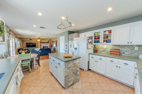 28 Del Brienza, Lake Elsinore CA  92532-0221 exterior