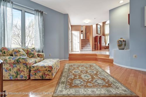 167 Ln Quinta Ct, Holmdel Village NJ  07733-2536 exterior