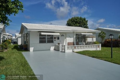 106 9th St, Boynton Beach FL  33426-4756 exterior