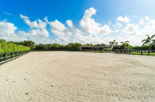 2904 Appaloosa Trl, West Palm Beach FL  33414-7639 exterior