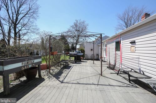 34 Broad St, Berlin Boro NJ  08009-1436 exterior