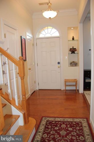 9000 Ribbon Falls Loop, Bristow VA  20136-6138 exterior