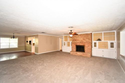 418 Brook Hollow Dr, Conroe TX  77385-9103 exterior