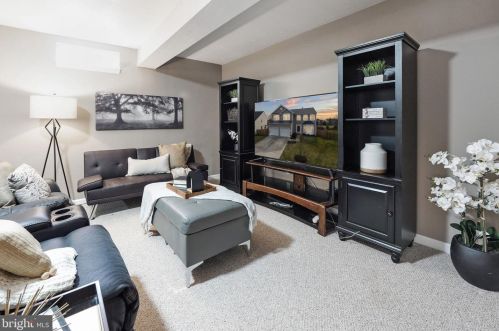 8778 Grantham Ct, Bristow VA  20136-2030 exterior