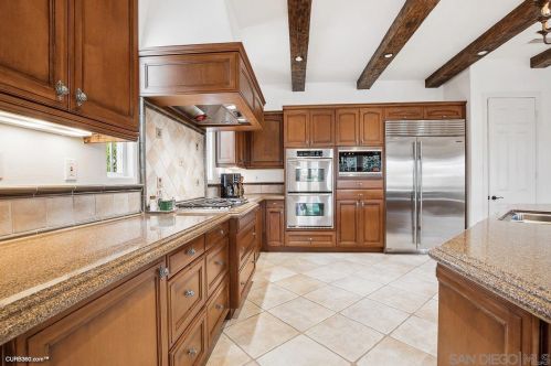 14203 Caminito Vistana, San Diego CA 92130-3724 exterior