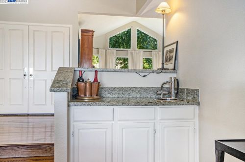 325 Sequoia Ter, Danville, CA 94506-4545