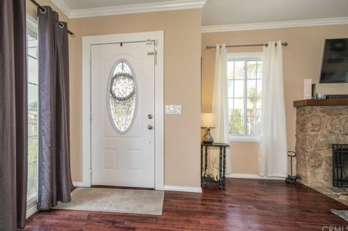 315 Lugonia Ave, Redlands CA  92374-2239 exterior