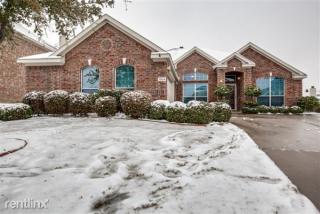 1004 Sycamore St, Burleson TX  76028-7040 exterior
