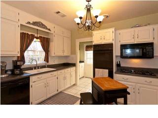 4056 Wares Ferry Rd, Montgomery AL  36109-2917 exterior